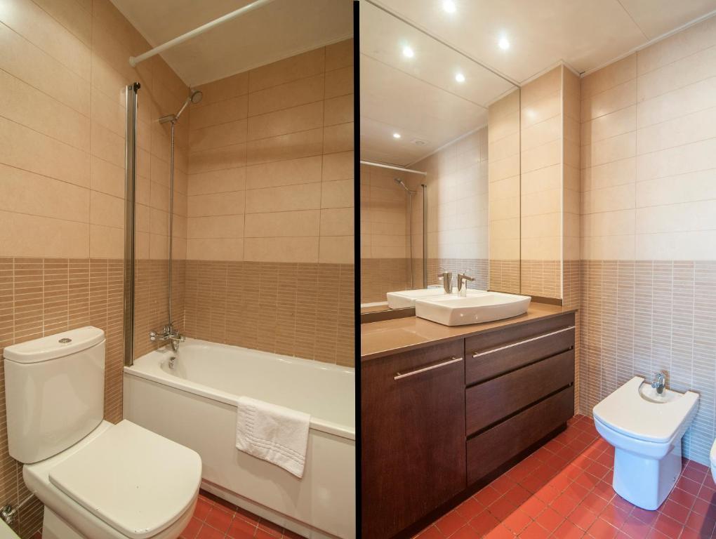 Tamarit Apartment *